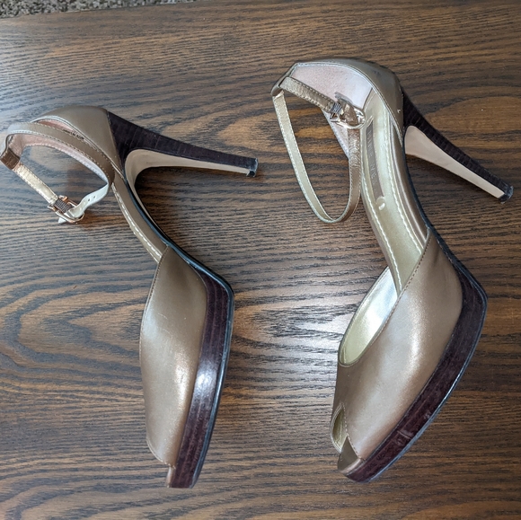 Nine West peep toe heels 7.5M - Picture 10 of 10